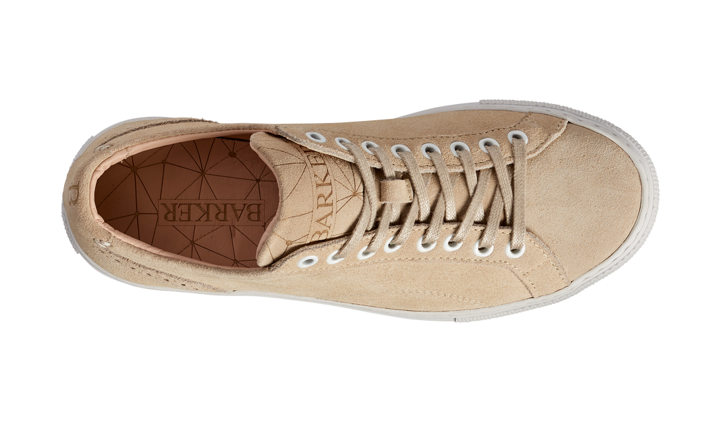 Sneakers with low sole store