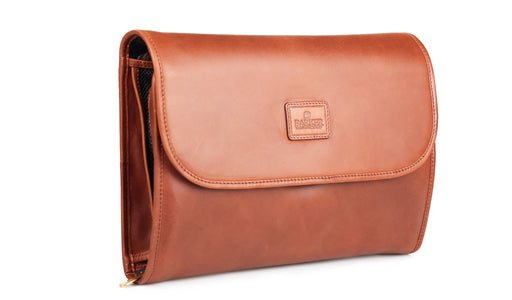 Selkirk – Hanging Wash Bag Brown Oiled Pull-Up